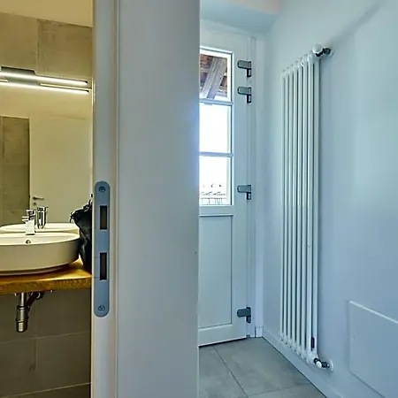 Via Ai Portici